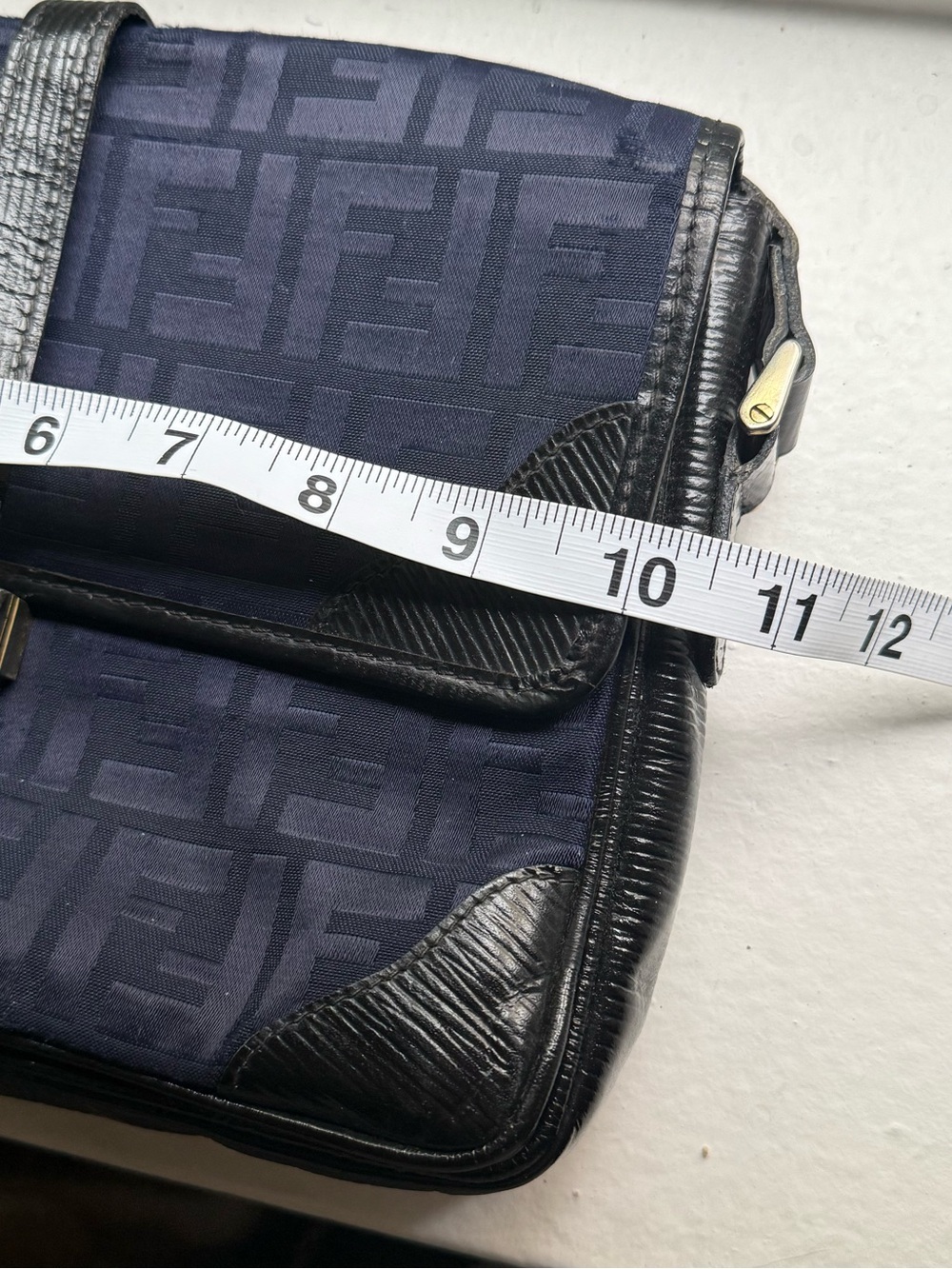 Fendi Vintage circa 90s Navy Blue Canvas Shoulder Bag with Black Leather Trim - Picture 5 of 16